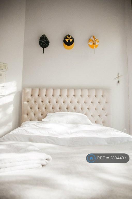 Room 1 (En-Suite)