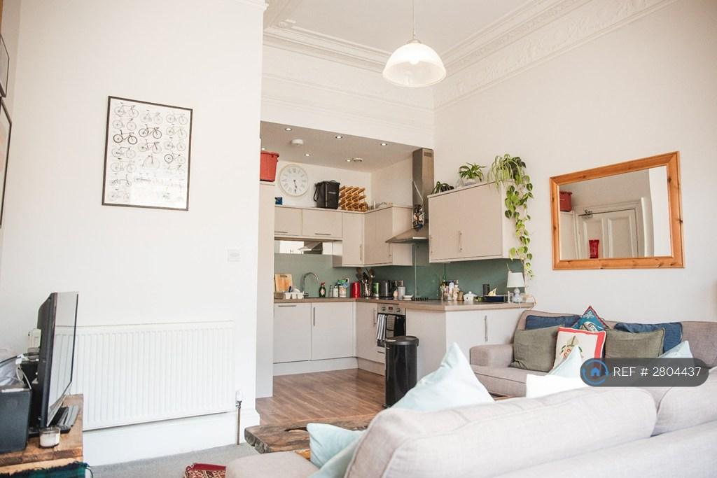 Living Room / Kitchen