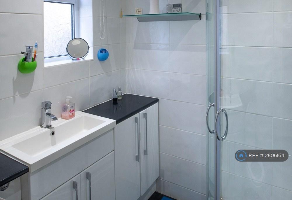 Ground Floor Bathroom