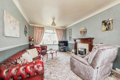 undefined, Belle Isle Road, Leeds, LS10