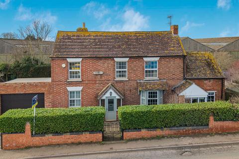 undefined, Tewkesbury GL20