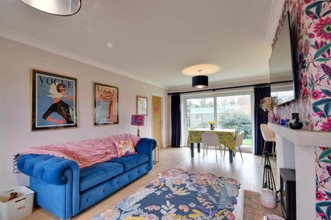 undefined, The Martlets, Broad Oak