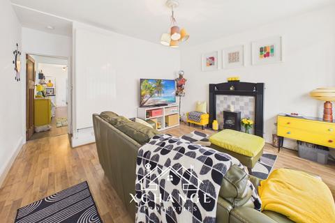 4 bedroom terraced house for sale, Park Avenue, Nuneaton CV11