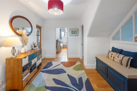 3 bedroom flat for sale, Shortlands Road, Bromley, BR2