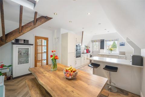3 bedroom flat for sale, Shortlands Road, Bromley, BR2