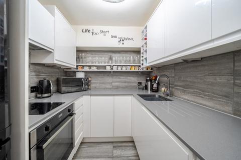 1 bedroom flat for sale, Shepherds Bush Road, Brook Green, London, W6
