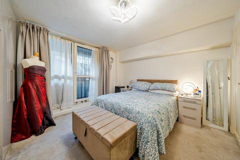 1 bedroom flat for sale, Shepherds Bush Road, Brook Green, London, W6