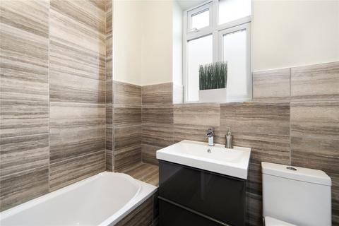 2 bedroom flat to rent, Dial House, Russell Road, Shepperton, TW17