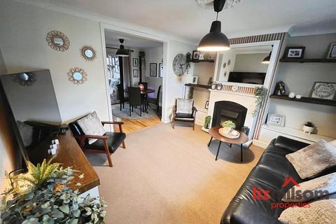 3 bedroom end of terrace house for sale, Wellwood Road, Swadlincote DE11