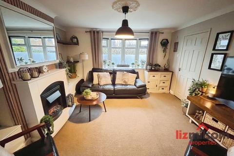 3 bedroom end of terrace house for sale, Wellwood Road, Swadlincote DE11