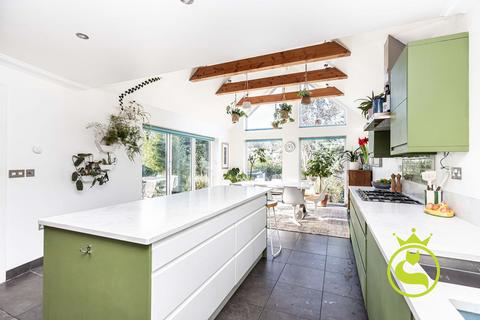 5 bedroom detached house for sale, Canford Cliffs Road, Poole BH13