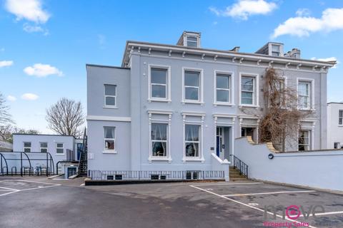 1 bedroom flat for sale, Hales Road, Cheltenham GL52