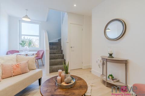 1 bedroom flat for sale, Hales Road, Cheltenham GL52