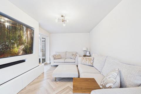 undefined, Leamington Close, Warrington WA5 3PY