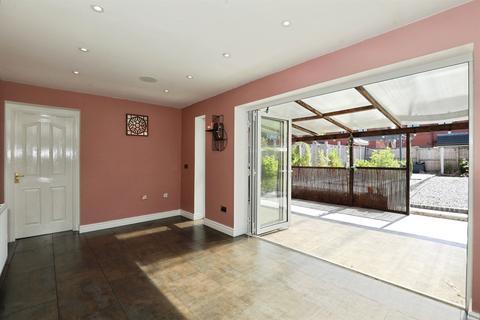 4 bedroom detached house for sale, Wyche Close, Rudheath, Northwich