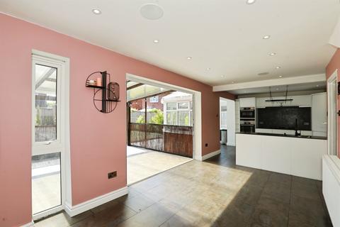 4 bedroom detached house for sale, Wyche Close, Rudheath, Northwich