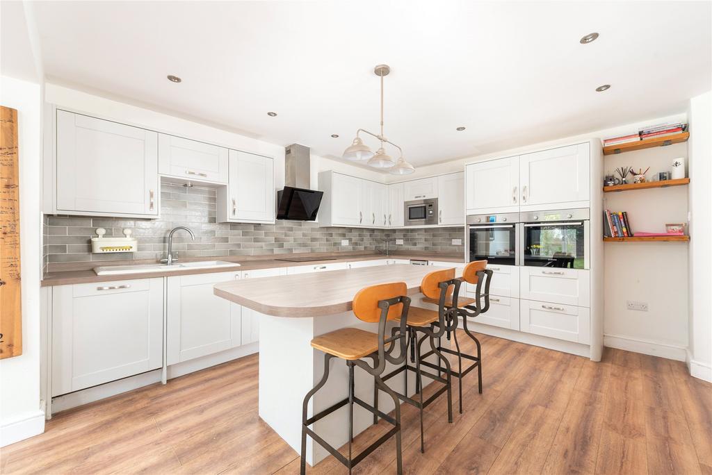 Kitchen/Breakfast Rm