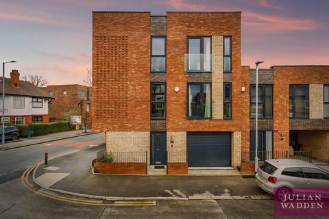 4 bedroom end of terrace house for sale, Ladysmith Road, Didsbury Village, Manchester, M20