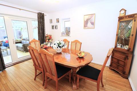 5 bedroom detached house for sale, Southwood Road, FARNBOROUGH GU14