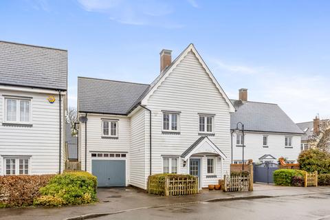 Churchill Way, Broadbridge Heath, RH12