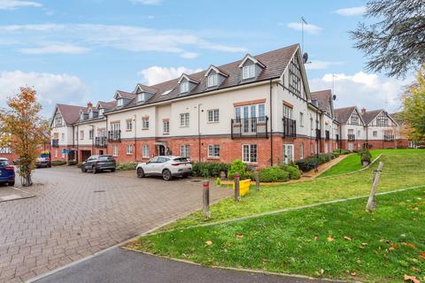 2 bedroom flat for sale, Grange Road, Gerrards Cross SL9