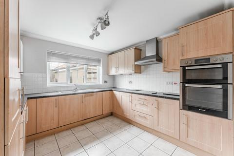 4 bedroom detached house to rent, Mckee Drive, Tacolneston, NR16