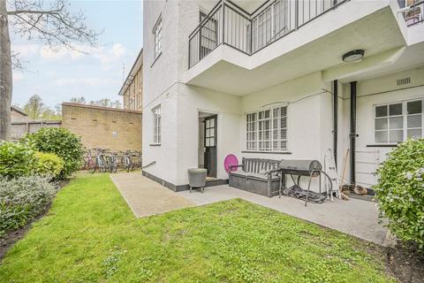 Tollington Court, Tollington Park, London, N4