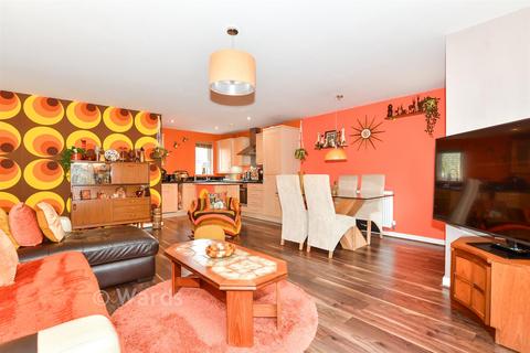 2 bedroom ground floor flat for sale, Thomas Rider Way, Boughton Monchelsea, Maidstone, Kent