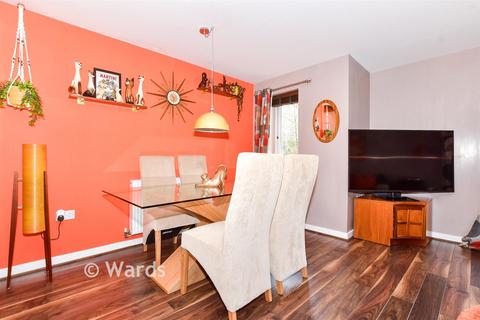 2 bedroom ground floor flat for sale, Thomas Rider Way, Maidstone ME17