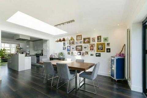 4 bedroom semi-detached house for sale, Portland Avenue, New Malden KT3
