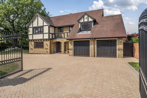 5 bedroom detached house for sale, Barberry Way, Blackwater GU17