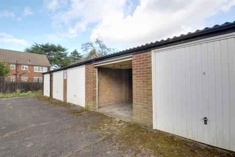 Property to rent, Culloden Road, Enfield