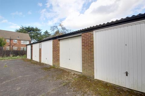 Property to rent, Culloden Road, Enfield