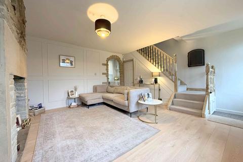 undefined, Hoults Lane, Greetland HX4