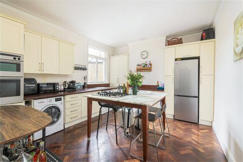3 bedroom apartment to rent, Clapham Common West Side, SW4
