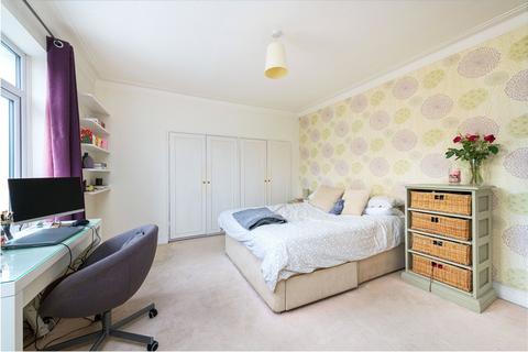 3 bedroom apartment to rent, Clapham Common West Side, SW4