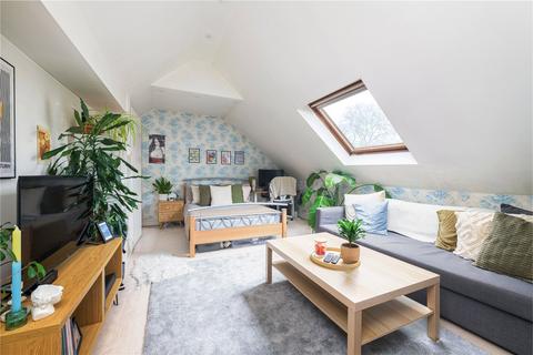 3 bedroom apartment to rent, Clapham Common West Side, SW4