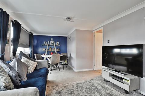 2 bedroom park home for sale, Lyndhurst Road, Christchurch