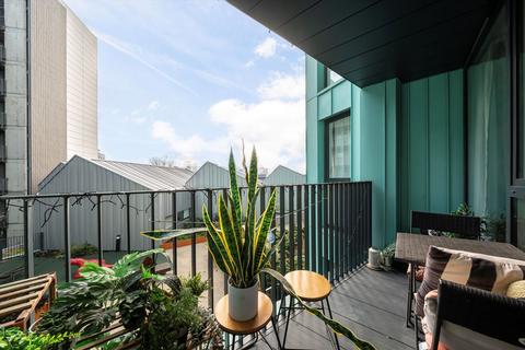 1 bedroom flat for sale, Bundocks Walk, London E3