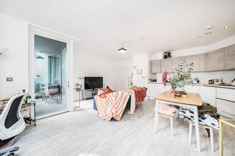 1 bedroom flat for sale, Bundocks Walk, London E3