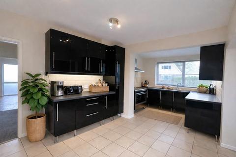 5 bedroom detached house for sale, Mackenzie Road, Thetford