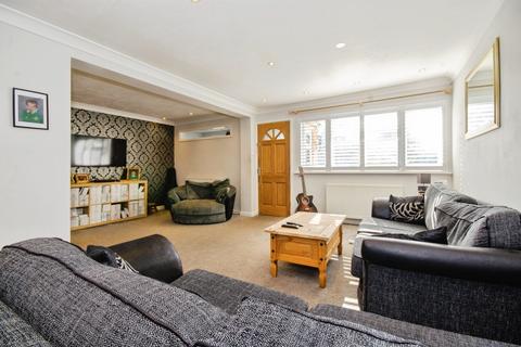 4 bedroom terraced house for sale, Lea Walk, HARPENDEN