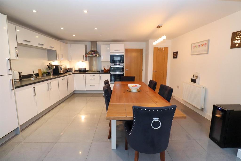 Kitchen/Dining/ Conservatory