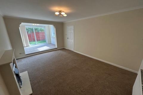 2 bedroom bungalow to rent, Cave Crescent, Cottingham, East Yorkshire, HU16