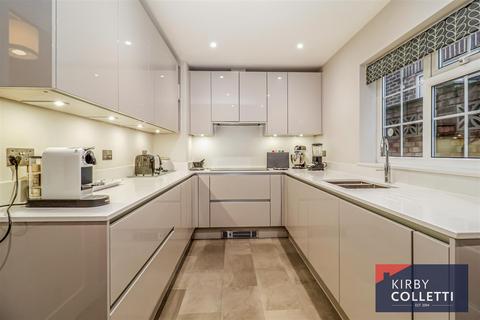undefined, West Close, Hoddesdon