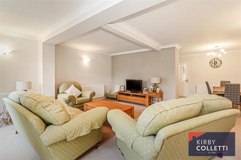 undefined, West Close, Hoddesdon