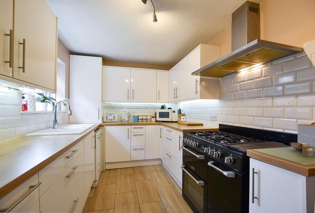 Kitchen-2.jpg