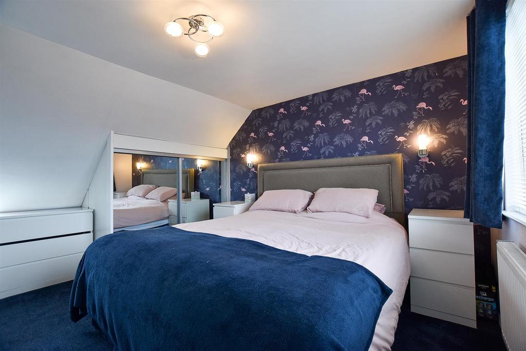 Bedroom 1.jpg