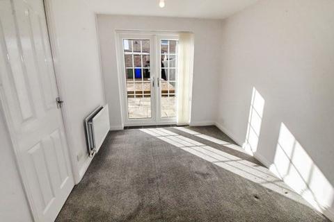 3 bedroom end of terrace house to rent, Plover Close, Blyth, NE24