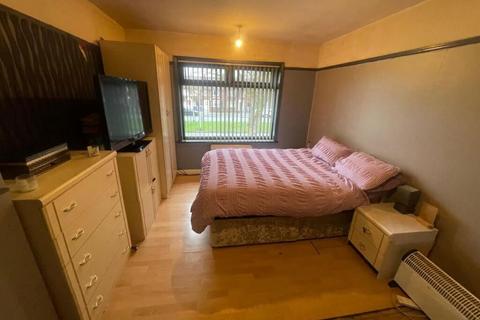 undefined, Utting Avenue East, West Derby, Liverpool, Merseyside, L11 1DN